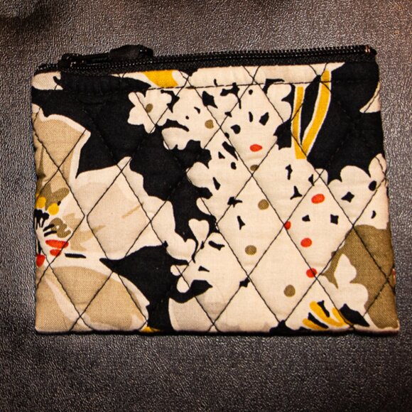 Vera Bradley Small cross Body Bag with matching Change Purse - Picture 2 of 6